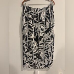 Geoffrey Beene Black and White Leaf Midi Skirt